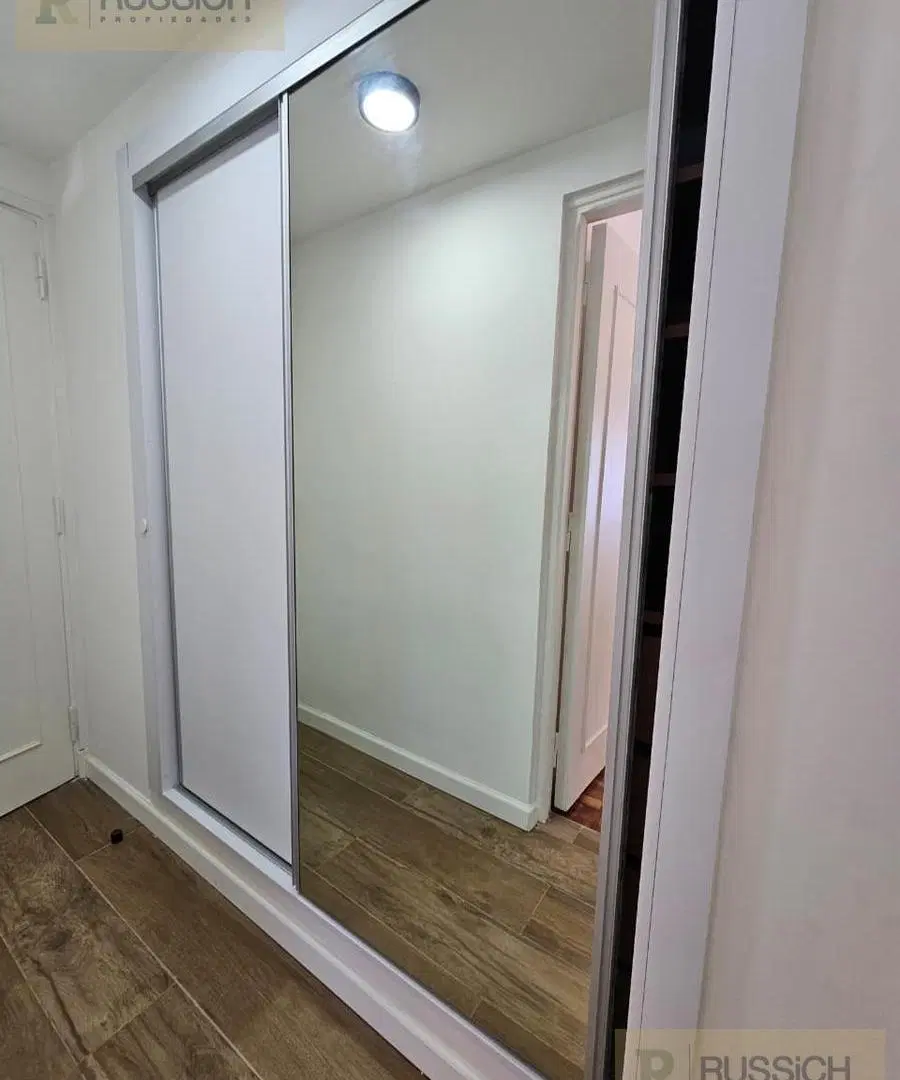 Departamento de 1 ambientes al frente, con balcon 5
