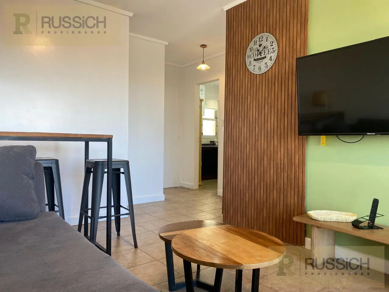 Departamento en venta de 2 ambientes con vista lateral al Torreon 4