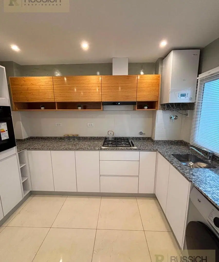 Departamento en venta 4 ambientes a la calle con balcon corrido 1