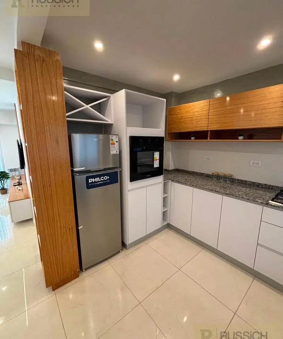 Departamento en venta 4 ambientes a la calle con balcon corrido 2