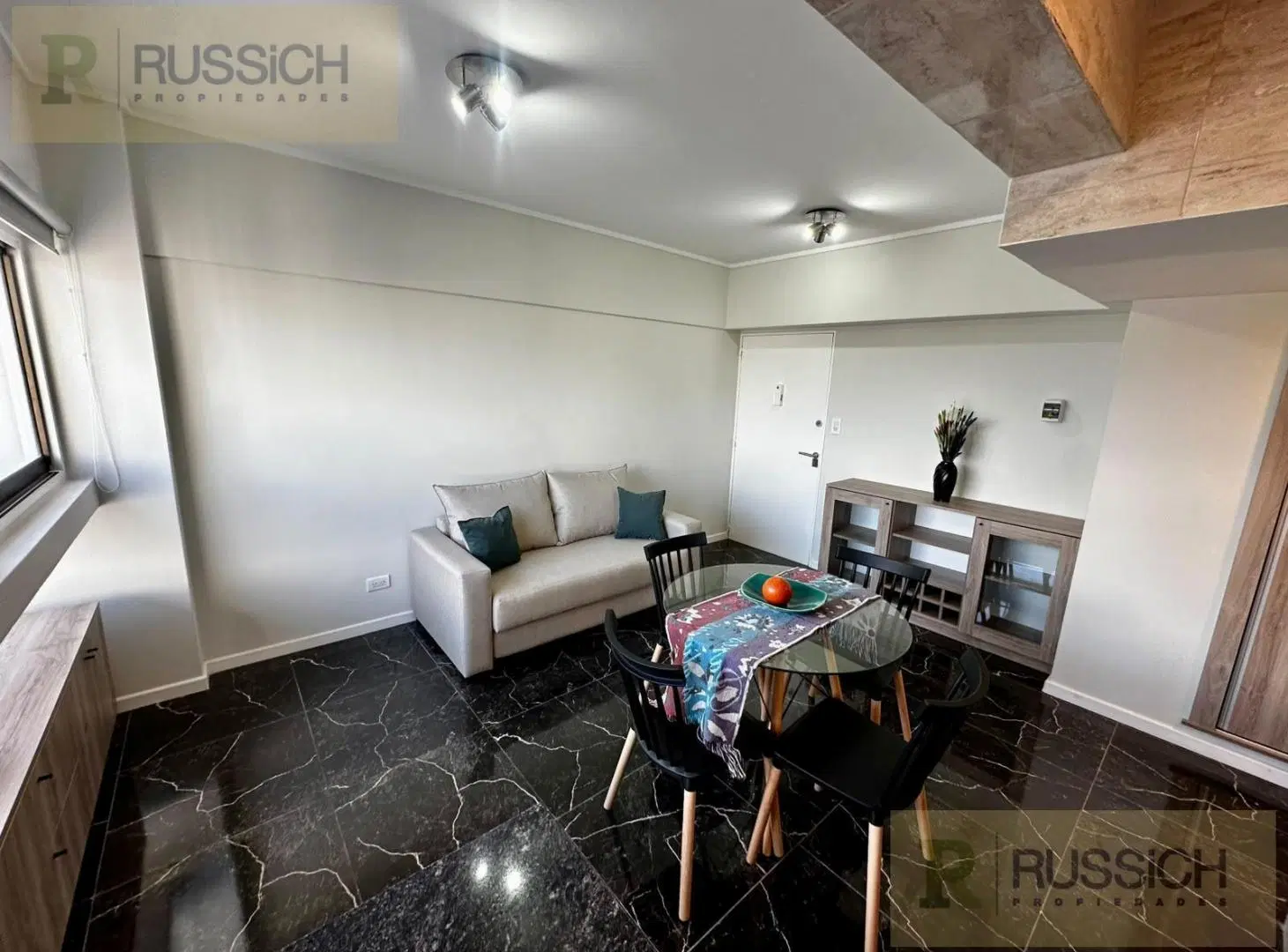 Departamento en venta 2 mbientes al contrafrente con cochera 4