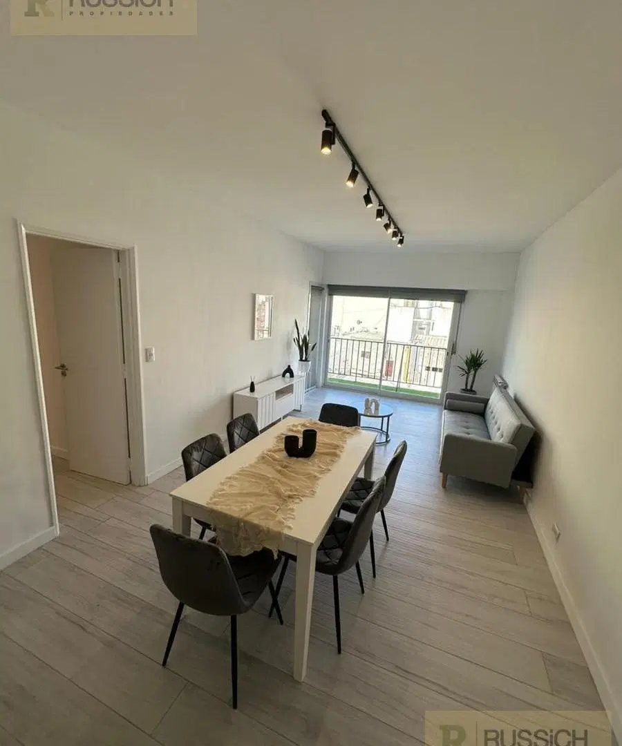 Departamento en venta 4 ambientes con dependencia a la calle con balcon terraza 5