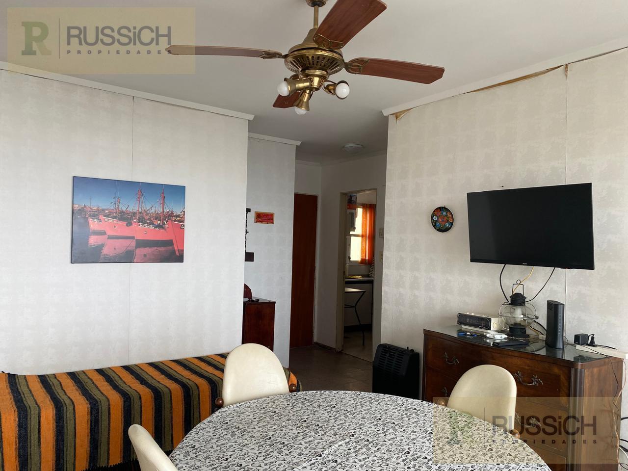 Foto de Departamento en venta 2 ambientes con balcon saliente y vista lateral, imagen 3