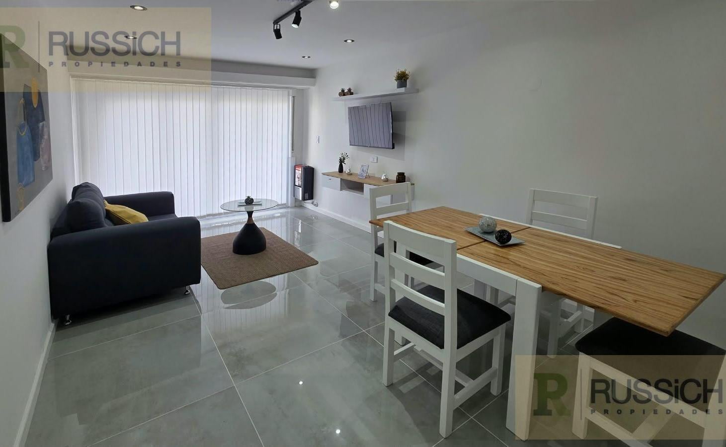 Foto de Departamento en Venta 2 ambientes a la calle con dependencia de servicio, imagen 1