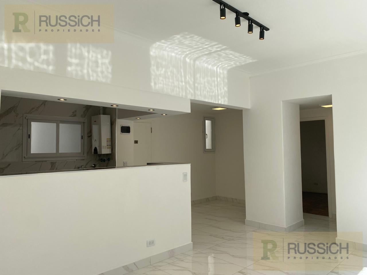 Foto de Departamento en venta 3 ambientes a la calle con balcon, imagen 4
