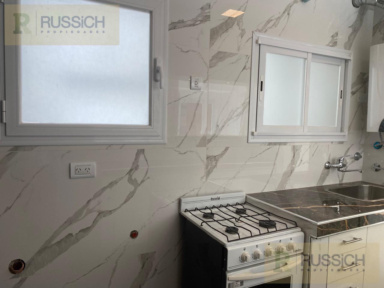 Foto de Departamento en venta 3 ambientes a la calle con balcon, imagen 2