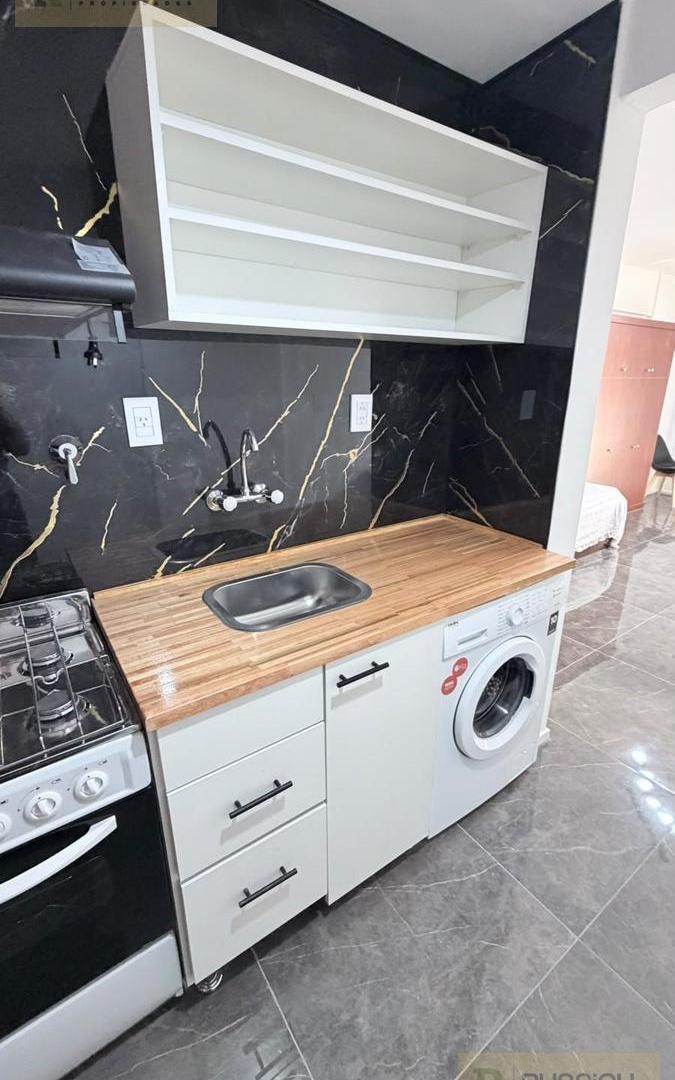 Foto de Departamento de 1 ambiente al frente con balcon saliente, imagen 4