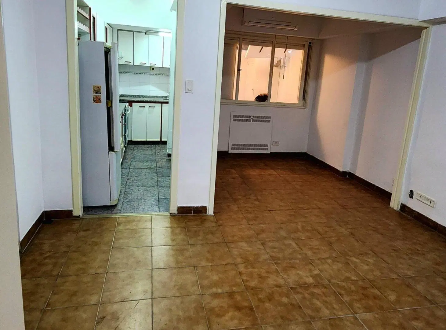 DEPARTAMENTO PLANTA BAJA . FRENTE . AMPLIO . PATIO PROPIO 1
