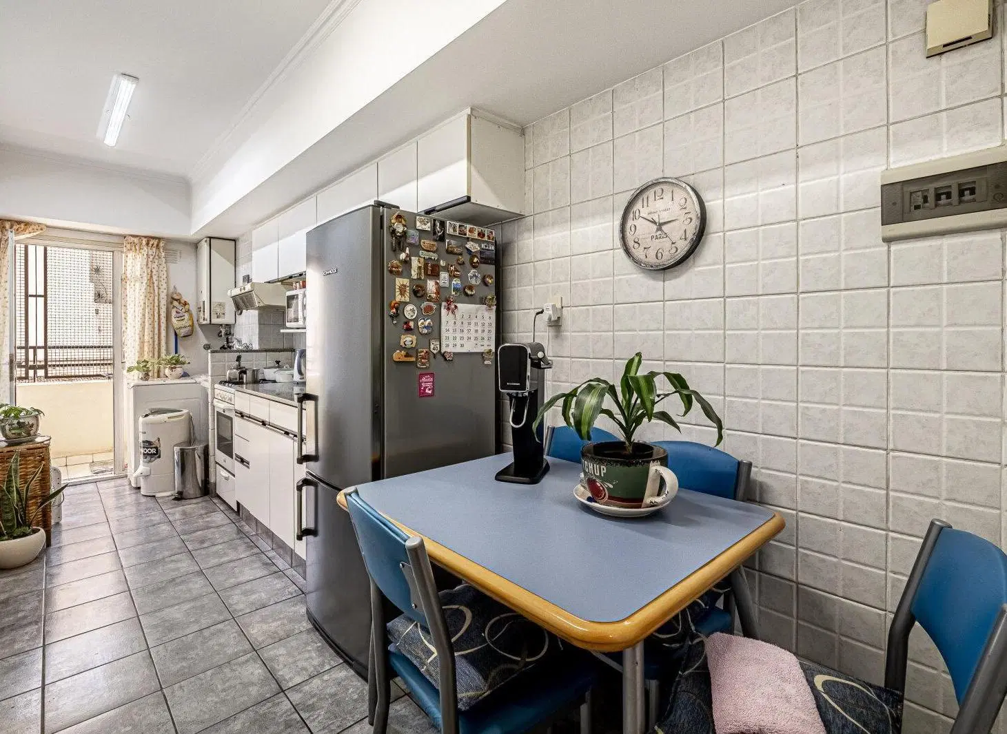 DEPARTAMENTO. 4 AMBIENTES. 2 BALCONES, FRENTE, APTO CREDITO 4