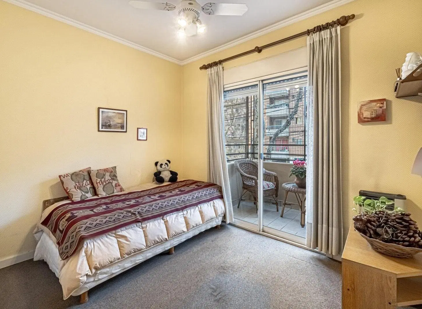 DEPARTAMENTO. 4 AMBIENTES. 2 BALCONES, FRENTE, APTO CREDITO 4
