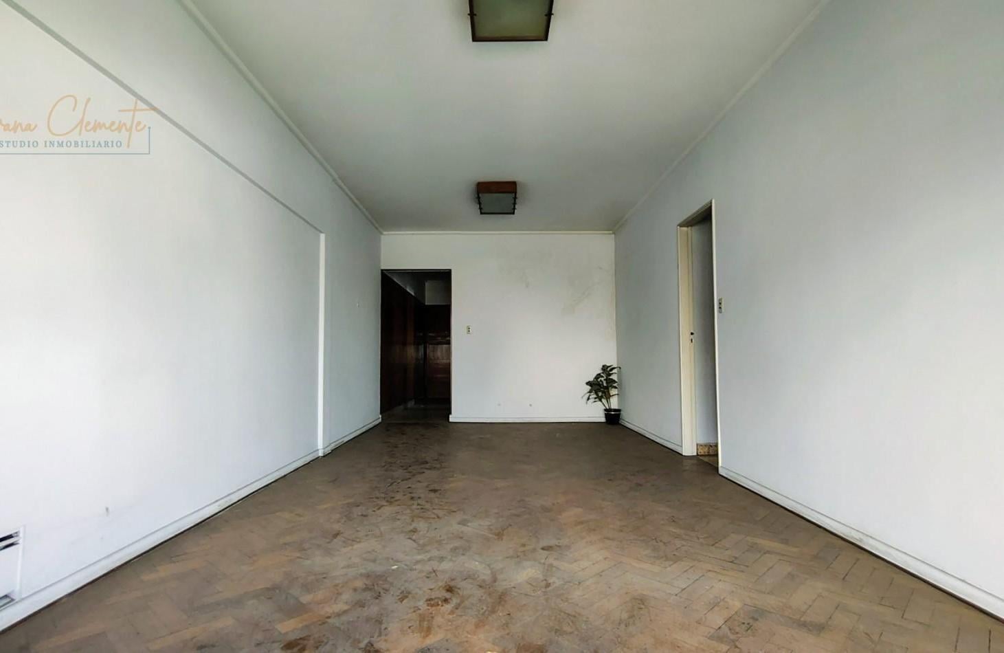 Foto de Amplio departamento 4 ambientes con dependencia, balcon corrido y vista, imagen 3