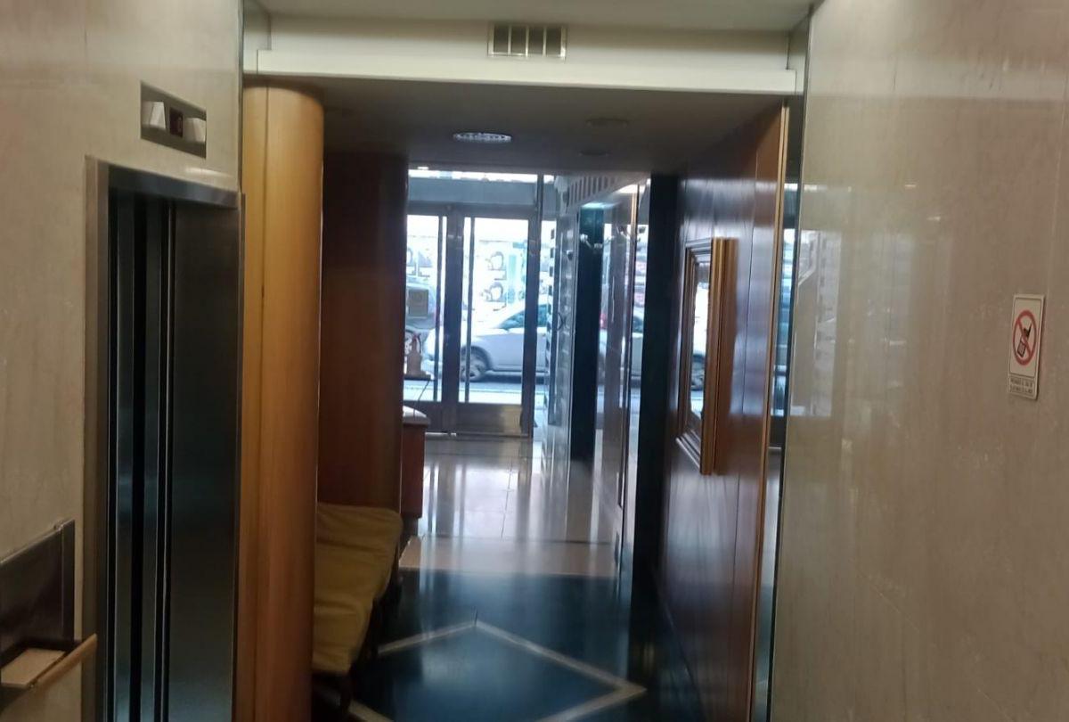 Oficina . | Sarmiento al 700