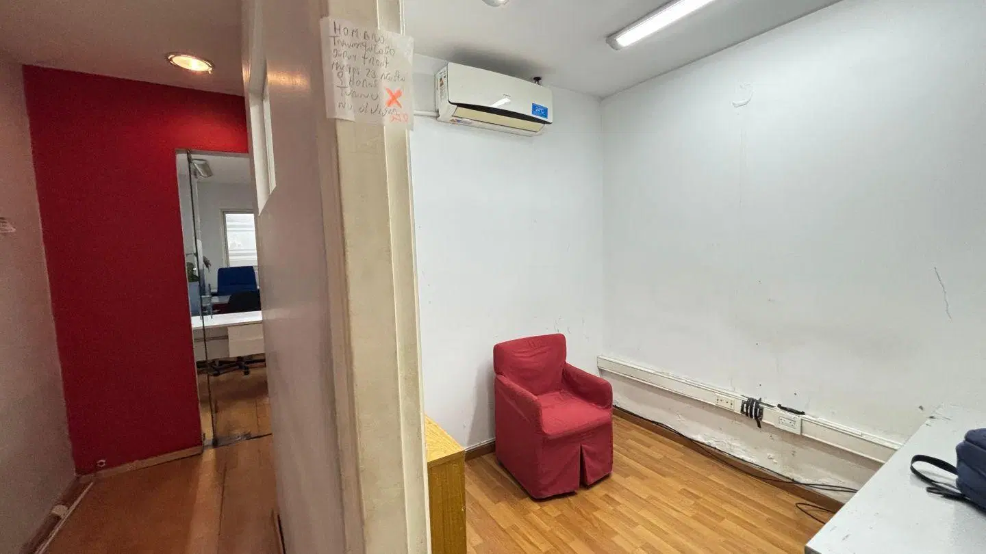 Local . | AV CORDOBA al 1400 2