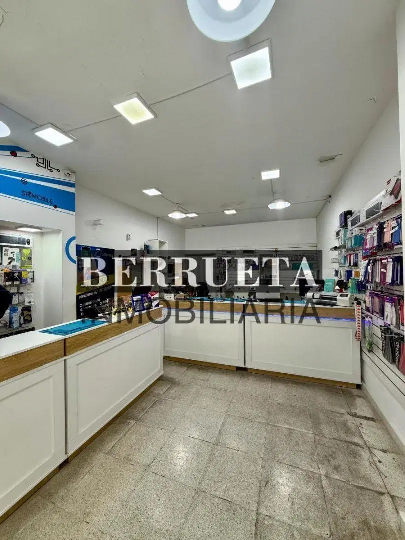 Local . | LAVALLE al 600 5