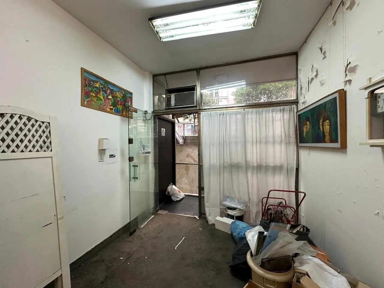 Local . | ALVEAR, MARCELO T. DE al 700 8