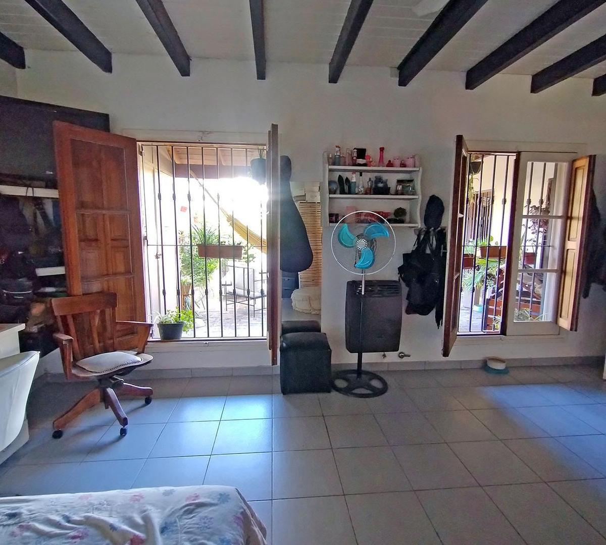 Foto de ARECO - Casa ESTILO COLONIAL - 3 DORM - 2 BAÑOS RE - TASADA, imagen 4