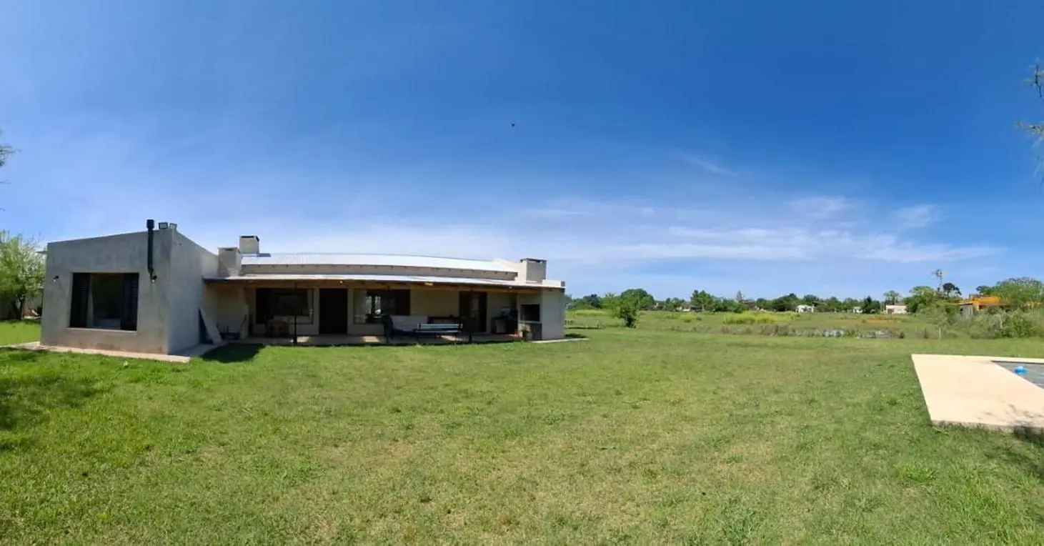 Casa Quinta en Duggan con Vista al Campo, Pileta y Casa de H 3
