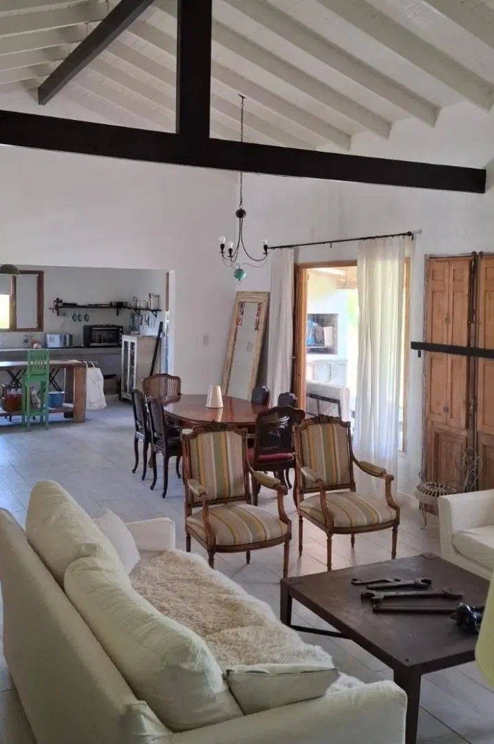 EXCELENTE CASA-QUINTAS DE DUGGAN - 4 dorm - salamandra - vis 2