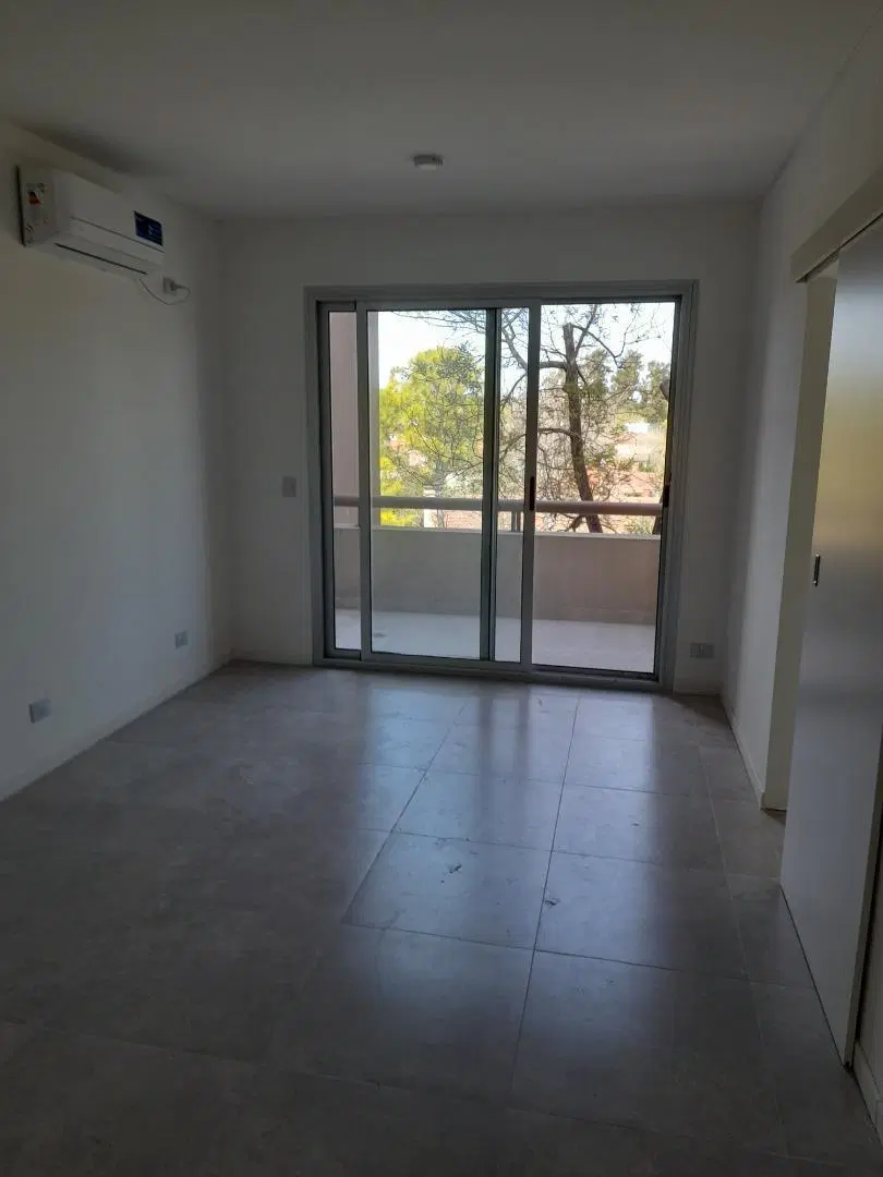 Venta de dos ambientes .Pilar 4