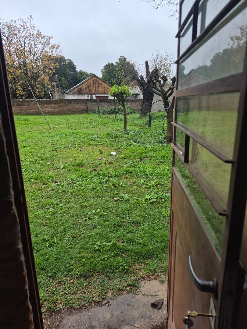 ARECO - Lote de 390 sobre asfalto con casita