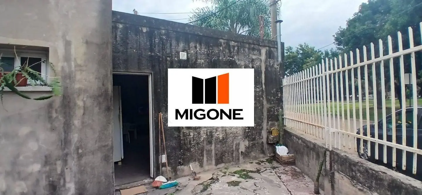 Casa 4 dormitorios. | Regis Martinez al 2900 4