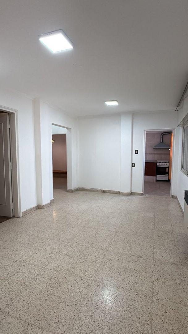 Foto de Departamento 5 ambientes 2 dormitorios. | PASAJE PASTEUR al 3900, imagen 4