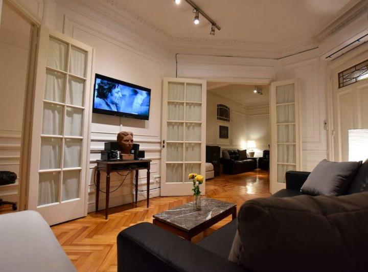 HERMOSO DPTO  EPOCA 3 AMB EN  VENTA CENTRO PORTEÑO 4