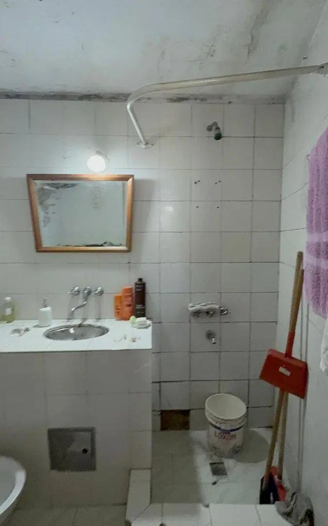 MONOAMBIENTE CON BALCÓN Y ENTREPISO A REFACCIONAR 4