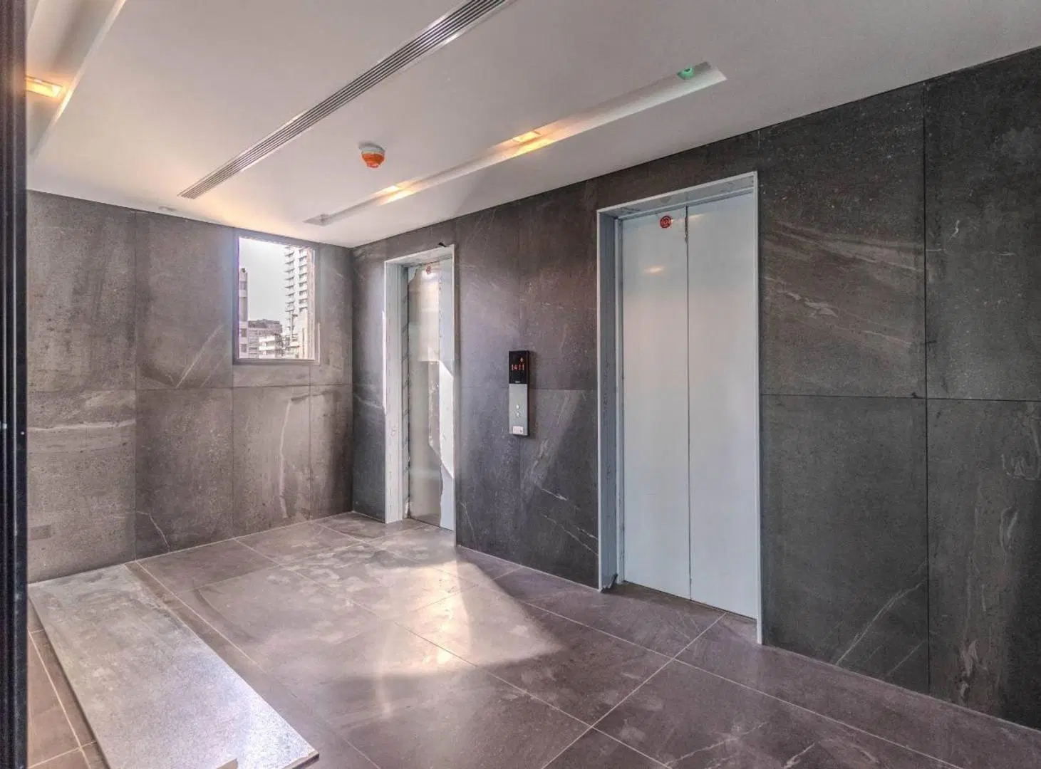 VENTA OFICINA GRAN CATEGORIA BELGRANO PISO 8 5