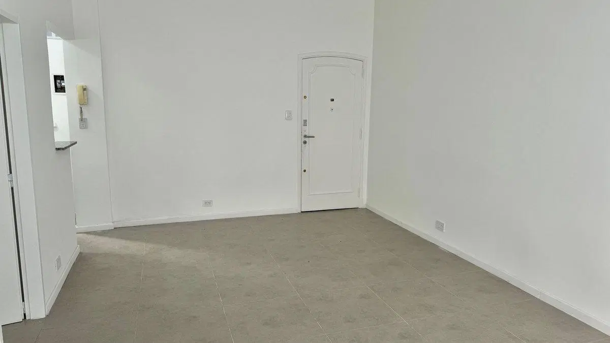 Venta - ALMAGRO - 2 Ambientes RECICLADO con patio. 2