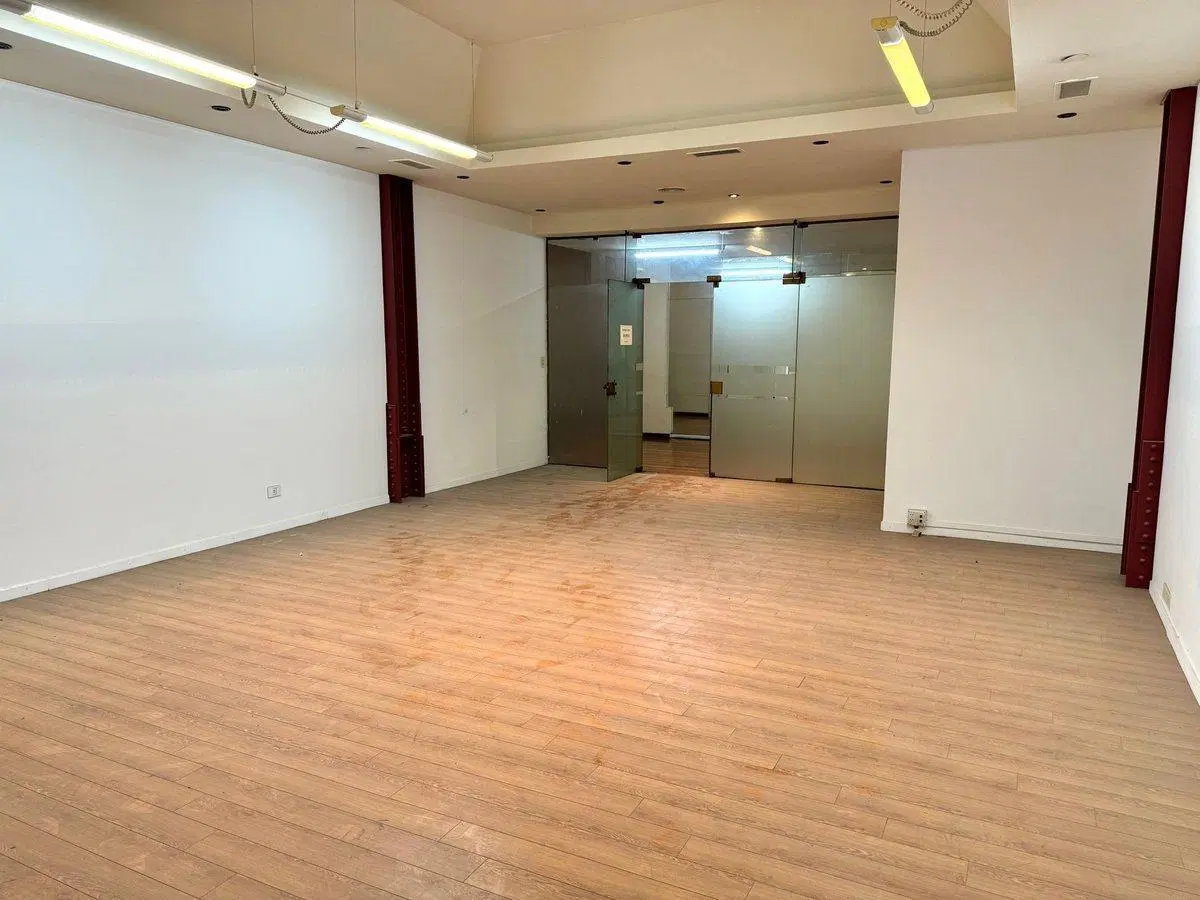 Venta Oficinas - 280 m2 - posible planta libre 2