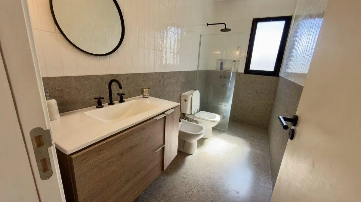 VENTA CASA 5 AMBIENTES EN SAN SEBASTIAN AREA 9 4