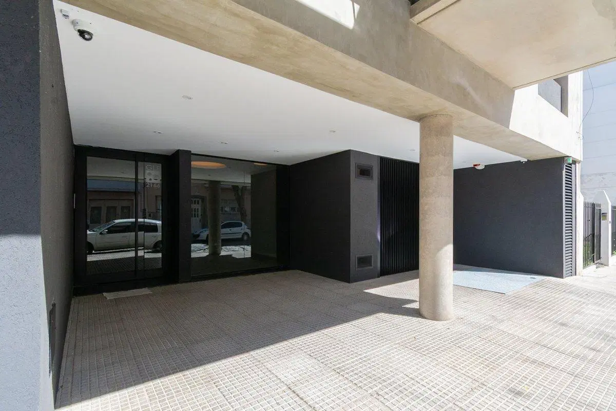 EXCELENTE DTO 2 AMB. VENTA ZONA PLAZA MISERICORDIA 3