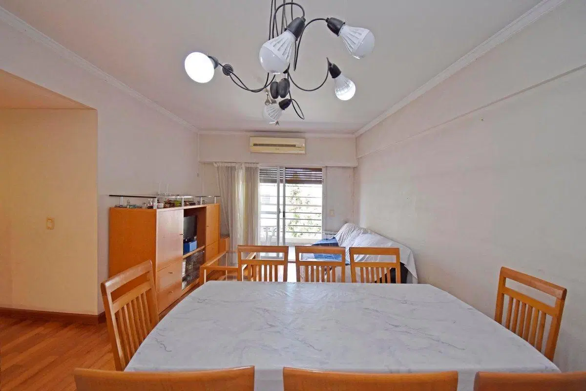 Venta Semipiso 3Amb mas dependencia  balcón Flores 5