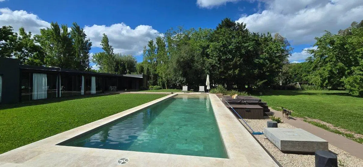 CASA EN FINCAS DE SAN VICENTE 5 AMB. LOTE 4000M 2