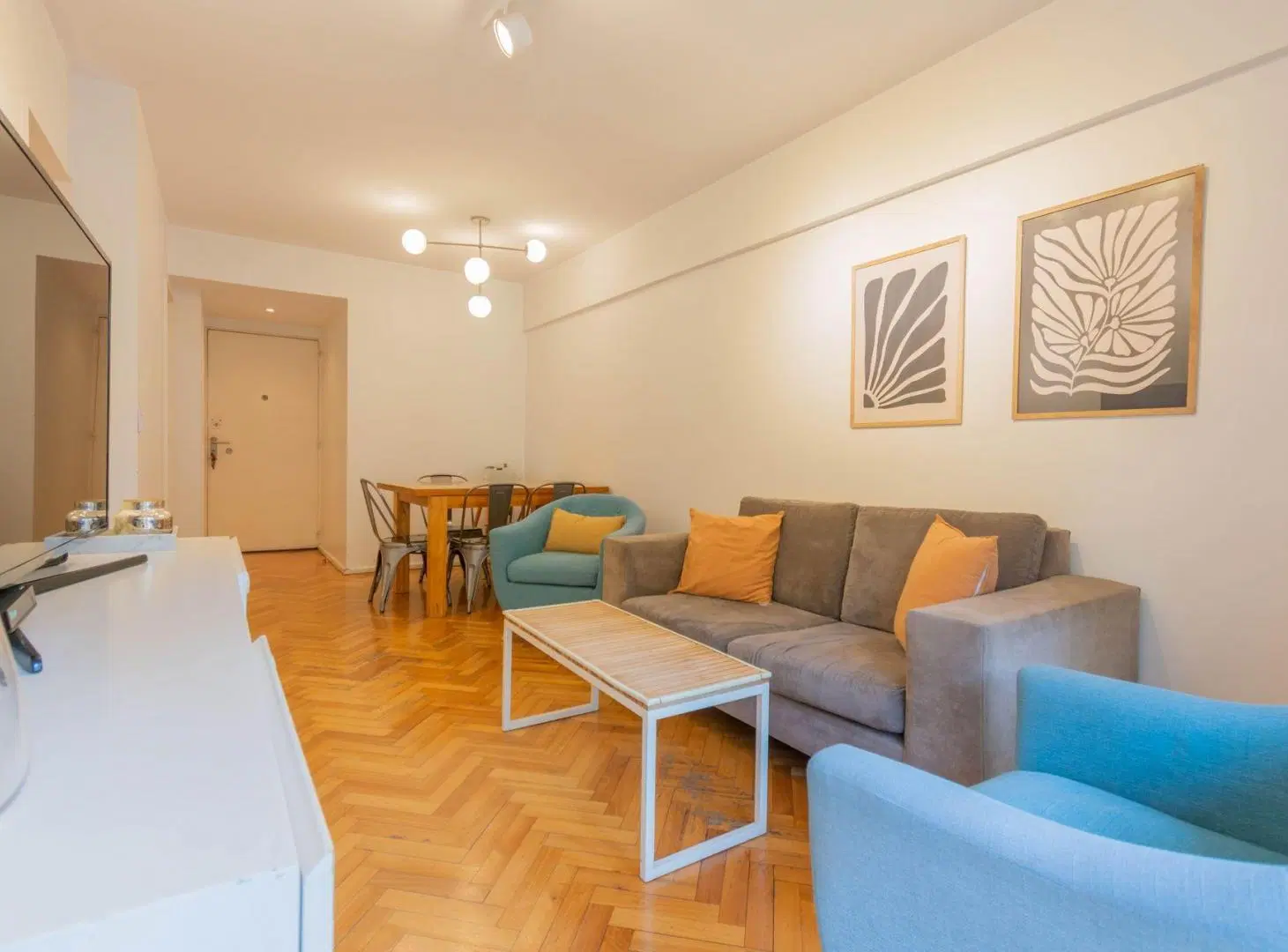 Venta Dpto 4 Amb con Balcón y Cochera. Recoleta 2