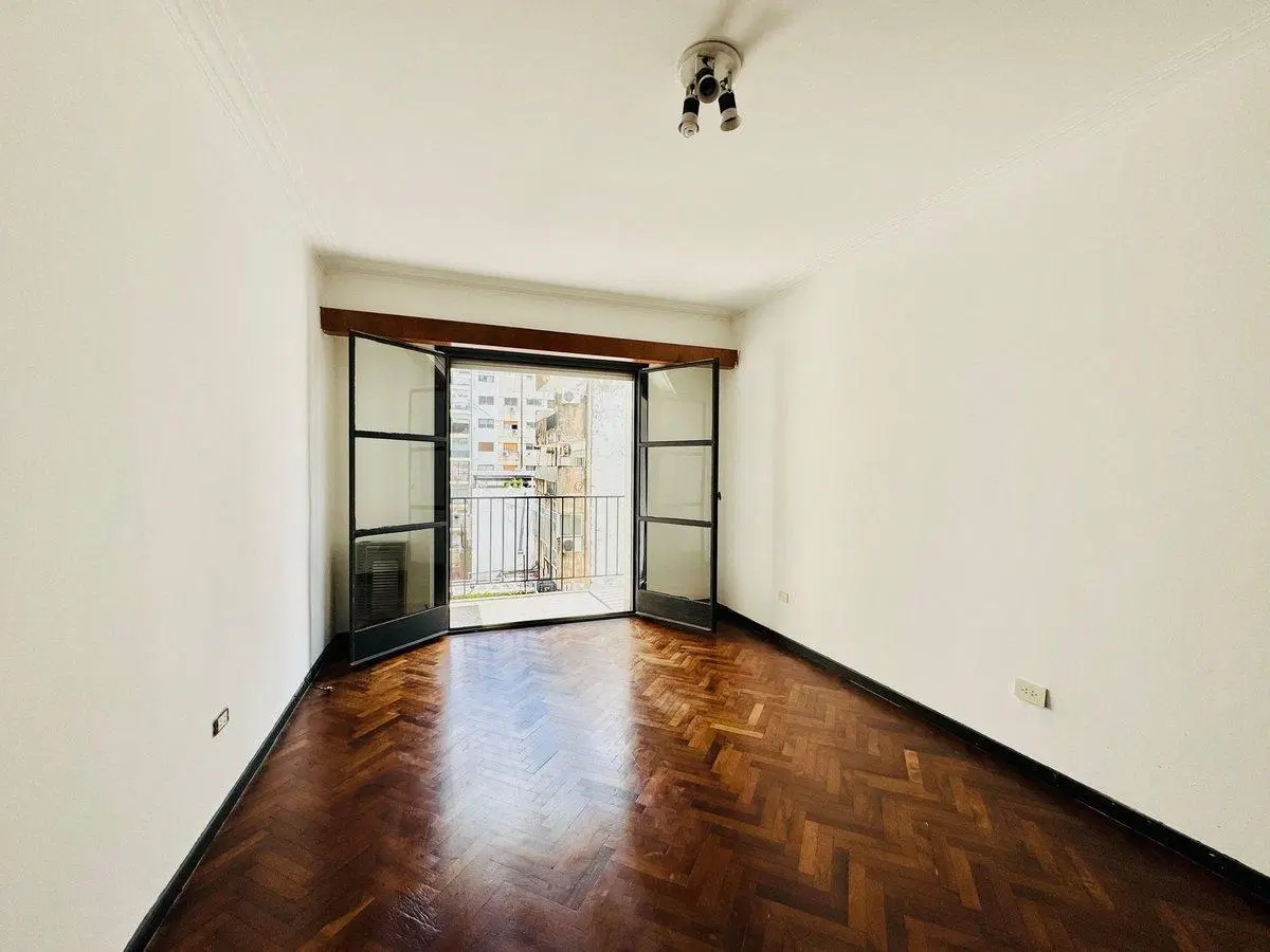 Venta Departamento 2 amb balcon límite Recoleta 5