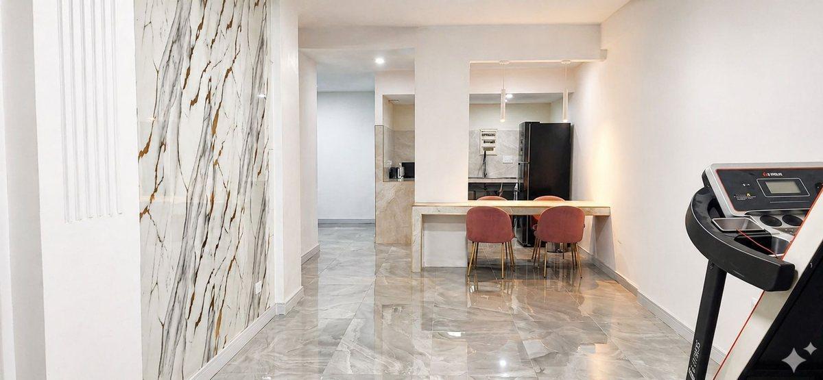 Alquiler Local/ oficina/ consultorio con cochera.