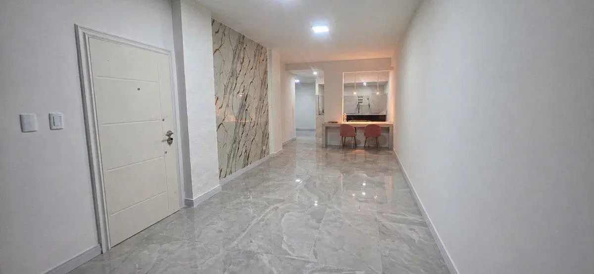 Alquiler Local/ oficina/ consultorio con cochera. 3