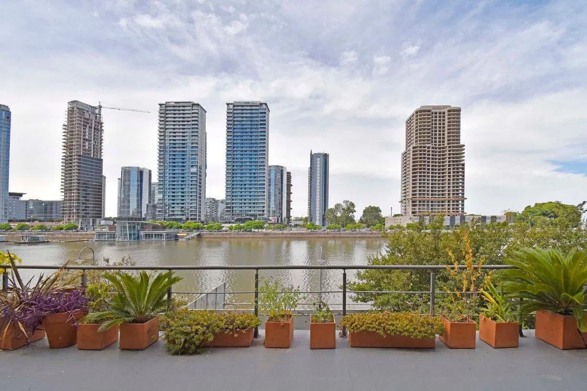 ALQUILER OFICINA  EN PUERTO MADERO VISTA DIQUE 3
