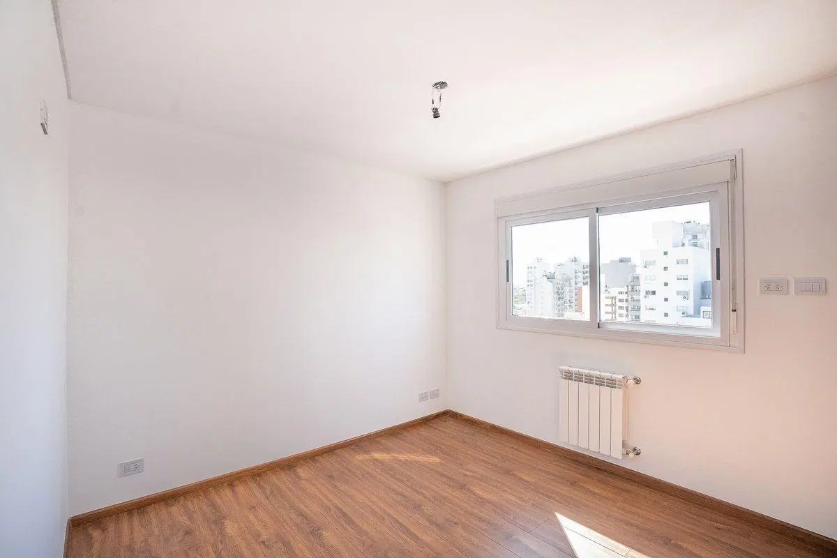 VENTA DEPARTAMENTO A BANFIELD 2 AMB. C/COCHERA 4