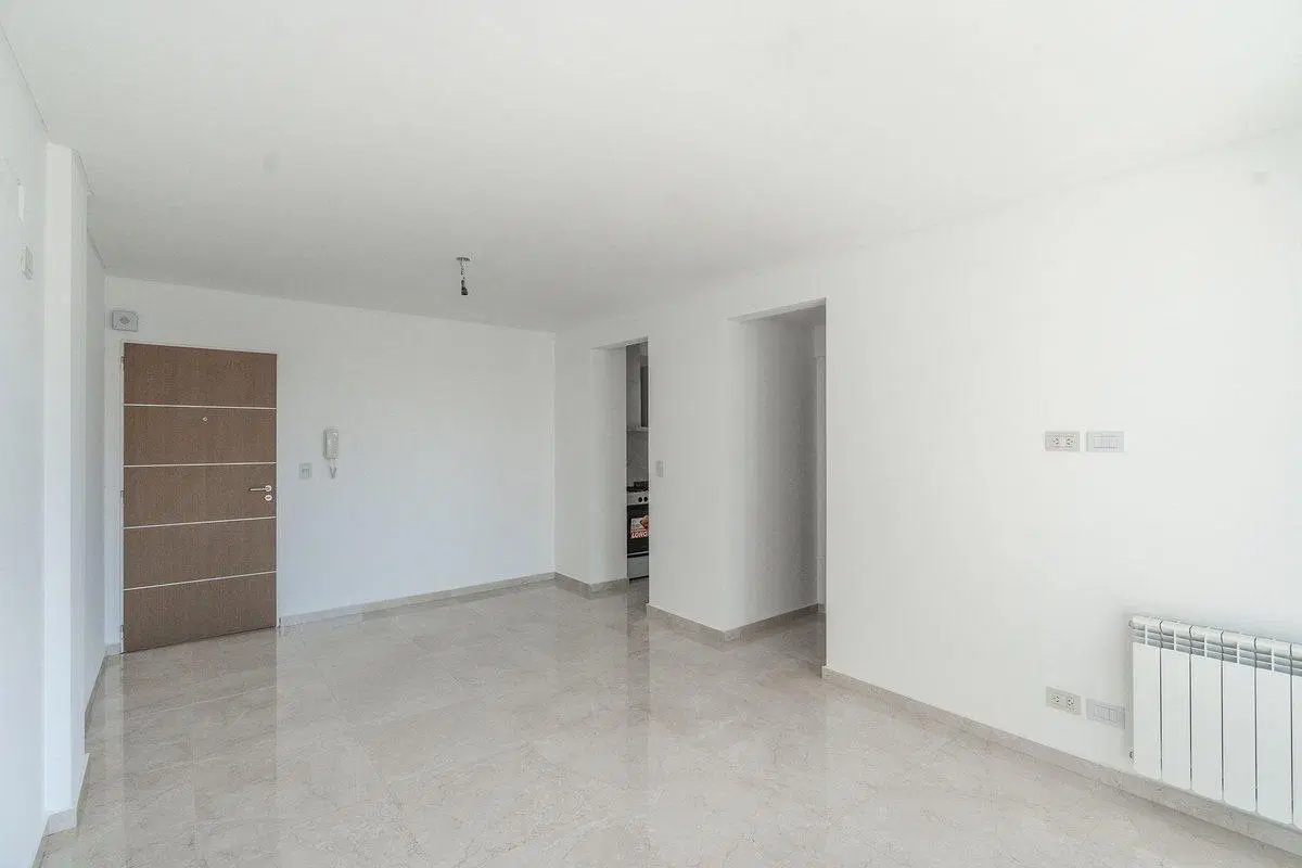 VENTA DEPARTAMENTO A BANFIELD 2 AMB. C/COCHERA 3