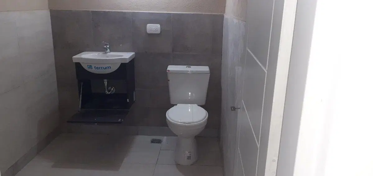 LOCAL/ DEPOSITO EN VENTA, AVELLANEDA CENTRO 5