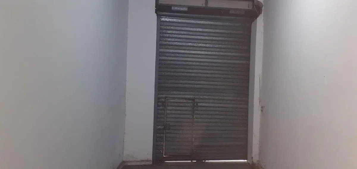 LOCAL/ DEPOSITO EN VENTA, AVELLANEDA CENTRO 4