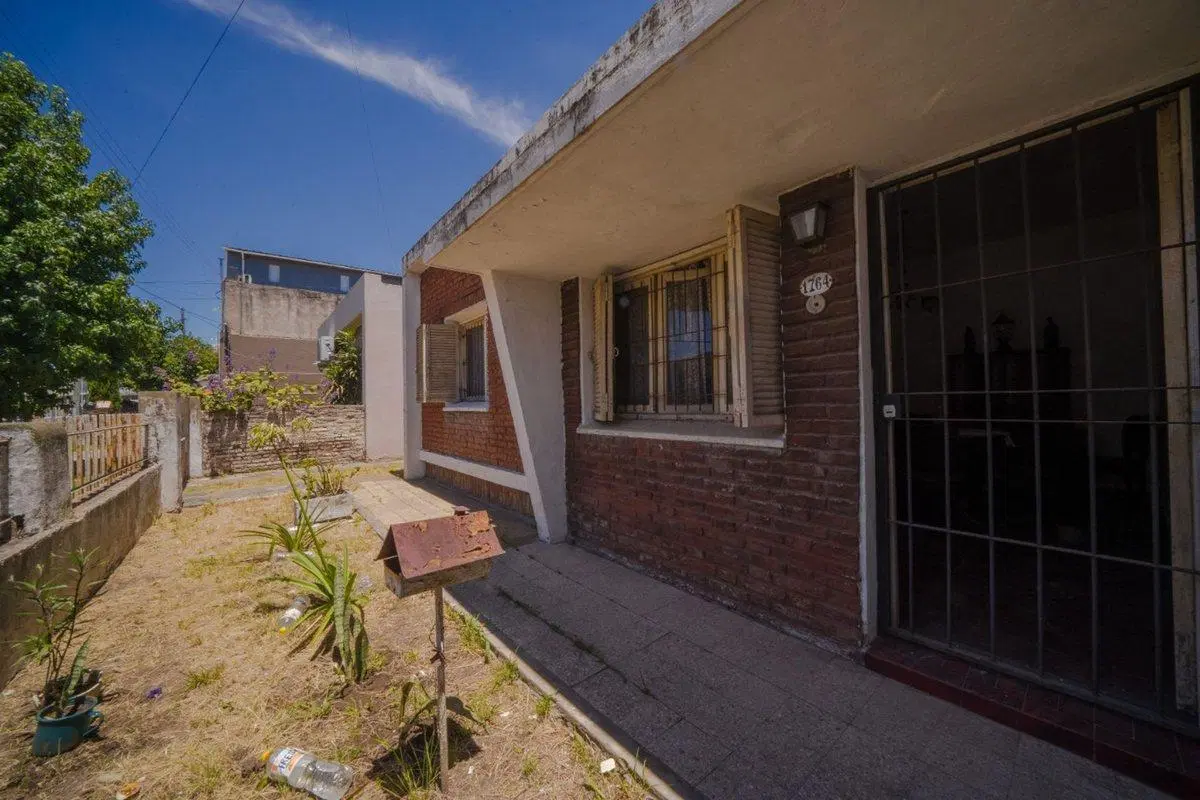 Casa terreno en Ciudadela. AU Oeste y Gral Paz 2