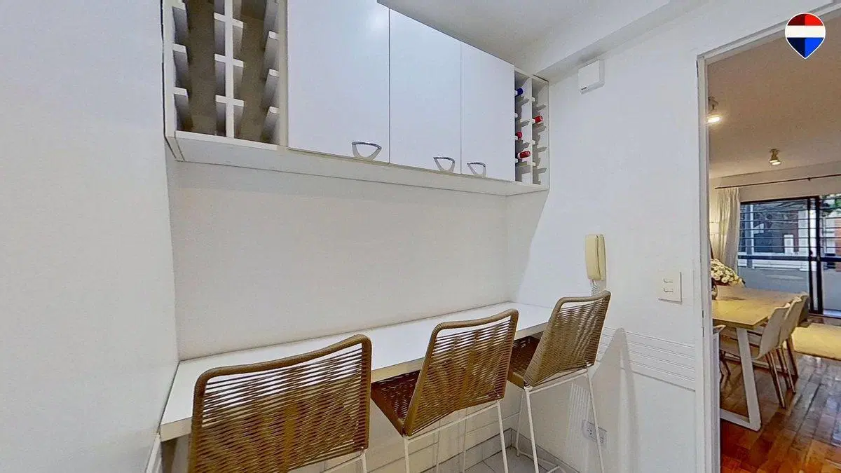 Venta 4 ambientes con cochera y patio en Belgrano 5