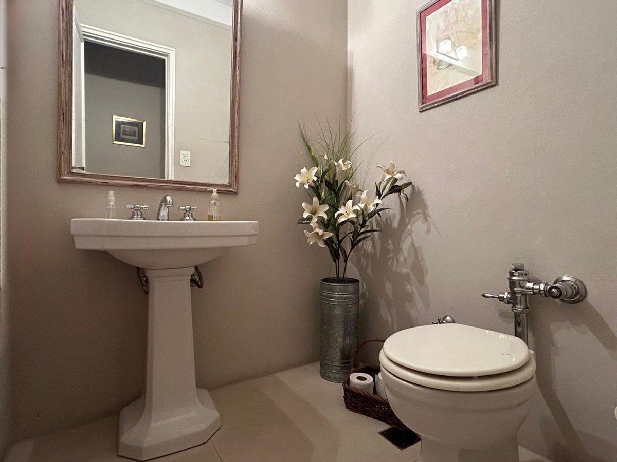 Foto de VENTA DEPARTAMENTO 5 AMBIENTES RECOLETA COCHERA, imagen 1