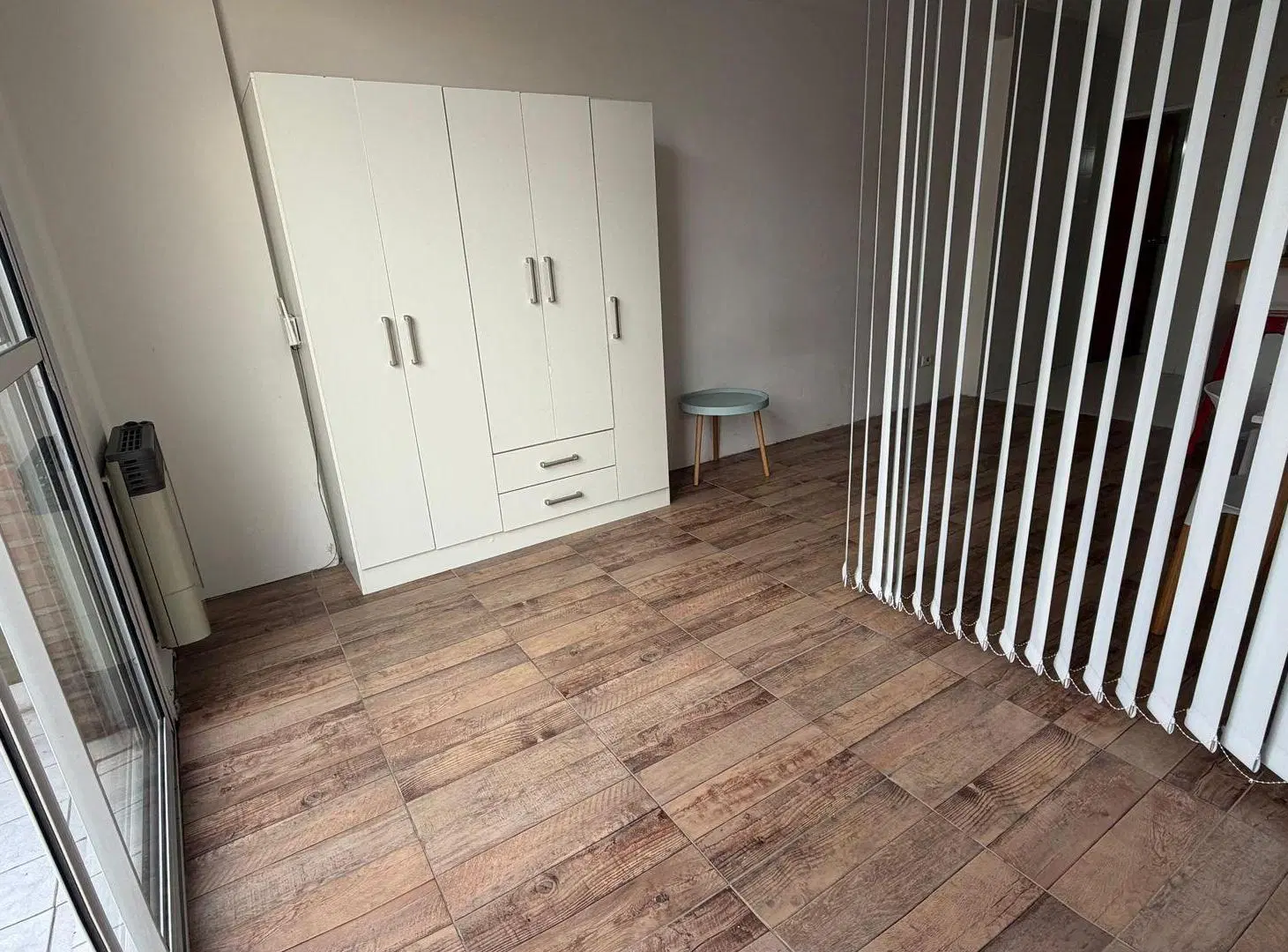 ALQUILER MONOAMBIENTE BARRIO NORTE CON BALCON 5