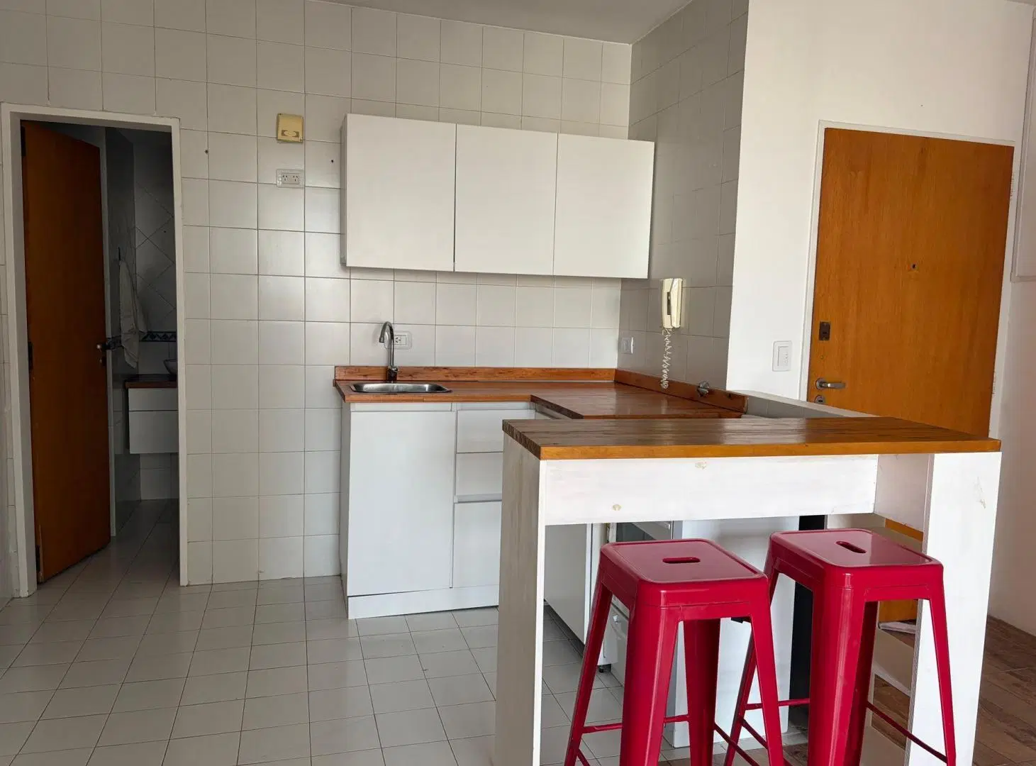 ALQUILER MONOAMBIENTE BARRIO NORTE CON BALCON 4