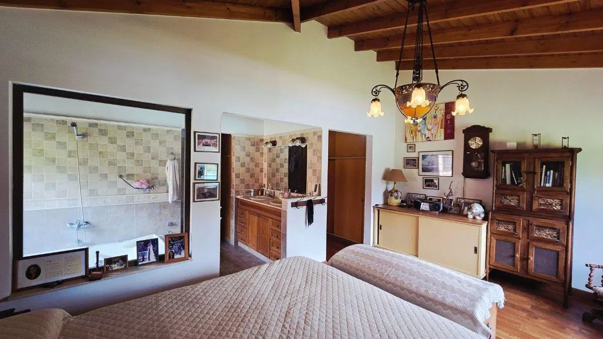 VENTA CASA EN CHACRAS DE OPEN DOOR PILETA GALPON 4